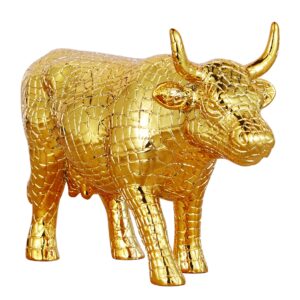 Moo-luxurious Cow